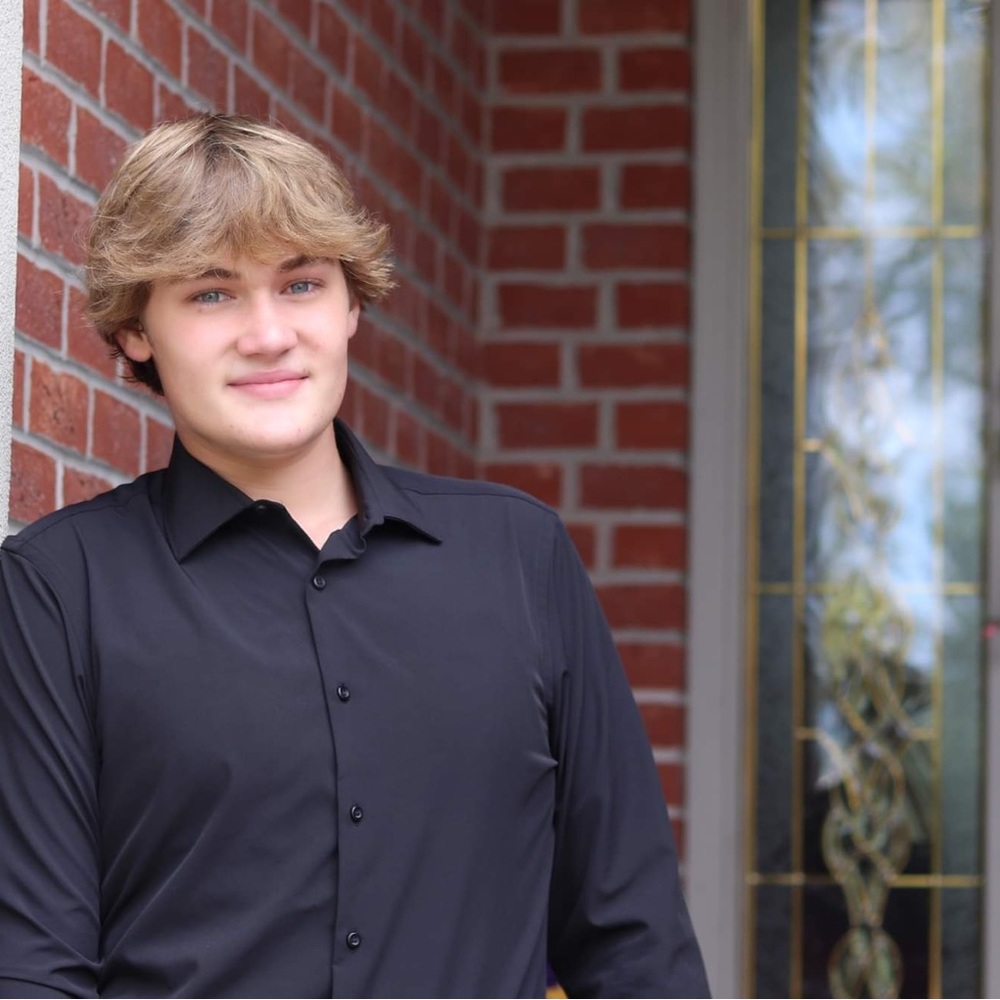 Meet your Posher, Max